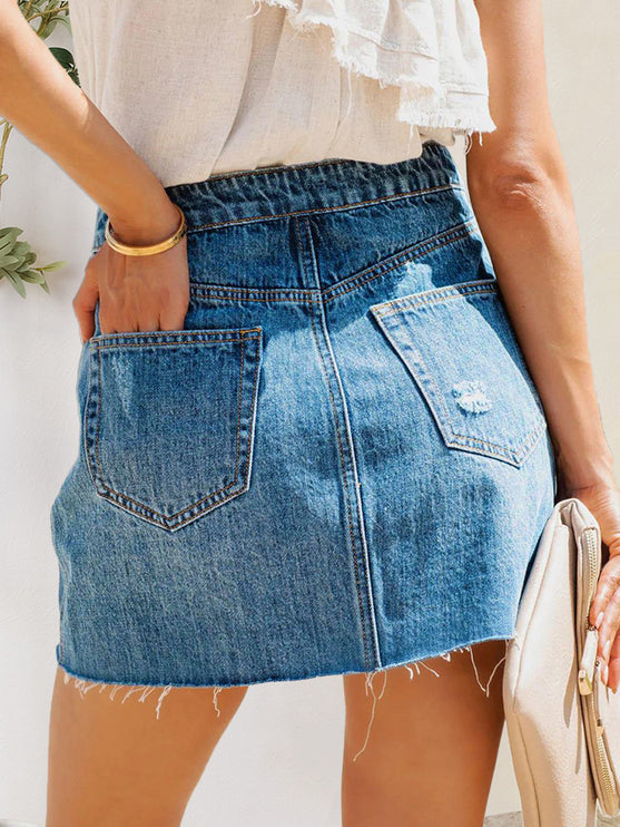 Modish Button-Fly Distressed Raw Hem Denim Skirt