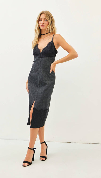 WESTERN WASHED DENIM FITTED DRESS WITH FRONT SLIT AND LACE