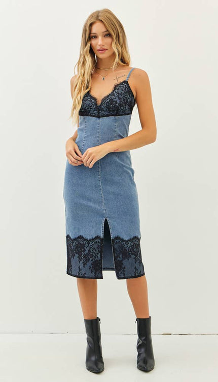 WESTERN WASHED DENIM FITTED DRESS WITH FRONT SLIT AND LACE