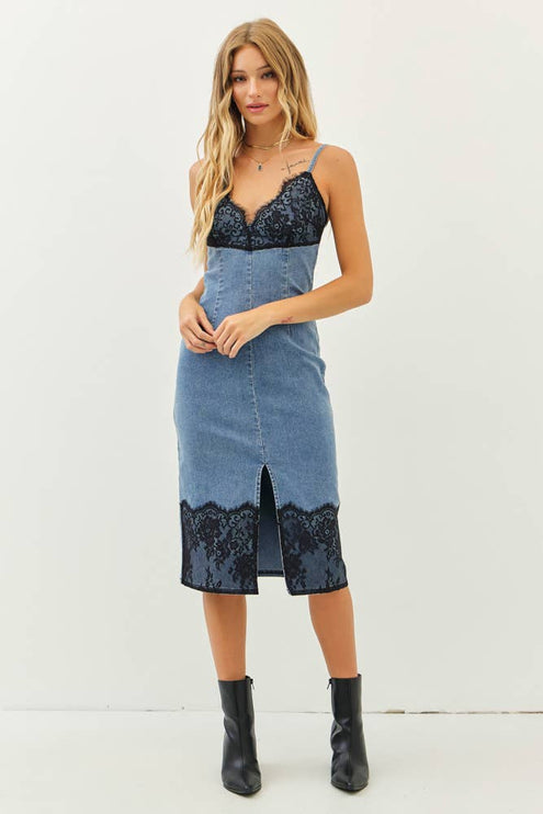 WESTERN WASHED DENIM FITTED DRESS WITH FRONT SLIT AND LACE