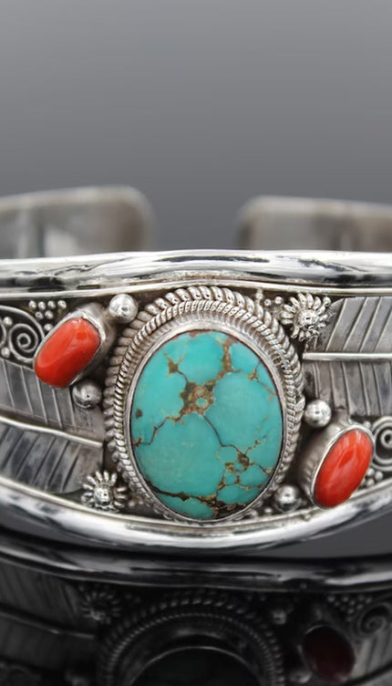 Modish Turquoise Open Bracelet