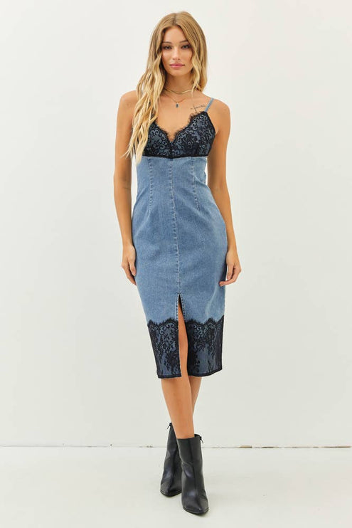 WESTERN WASHED DENIM FITTED DRESS WITH FRONT SLIT AND LACE