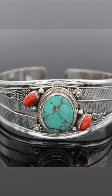 Modish Turquoise Open Bracelet