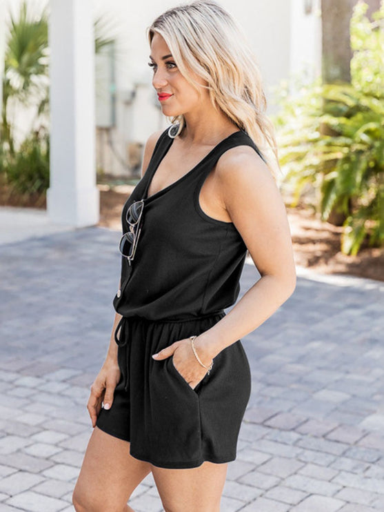 Modish Rustic Chic Scoop Neck Romper With Pockets