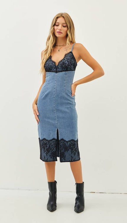 WESTERN WASHED DENIM FITTED DRESS WITH FRONT SLIT AND LACE