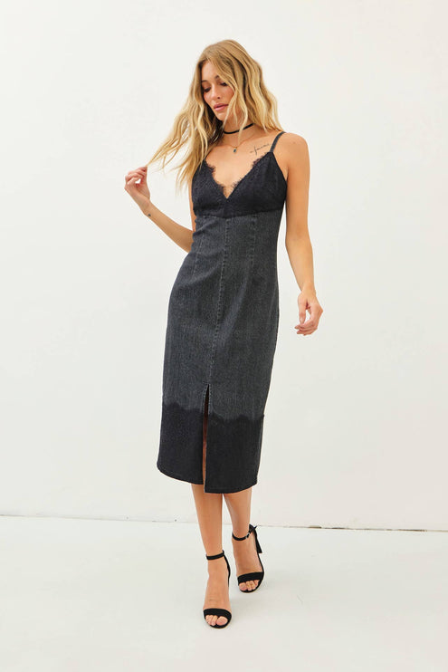 WESTERN WASHED DENIM FITTED DRESS WITH FRONT SLIT AND LACE