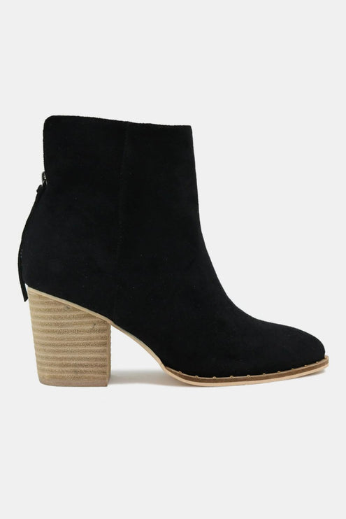 Beast Fashion Suede Point Toe Ankle Booties - Black / 6