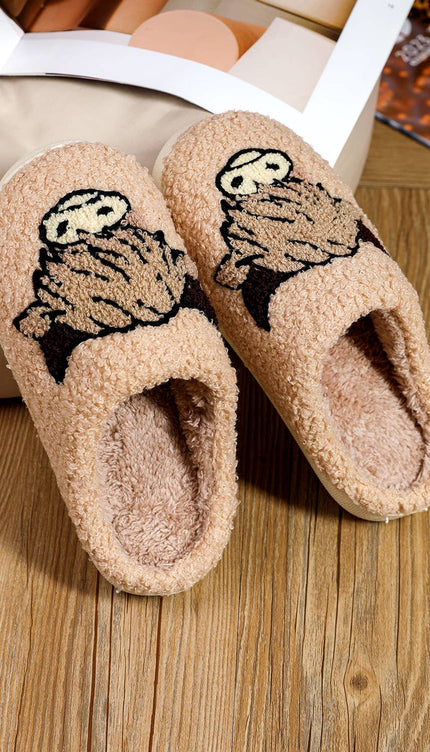 Highland Cow Plush Slippers