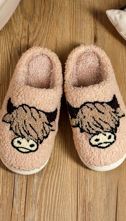 Highland Cow Plush Slippers