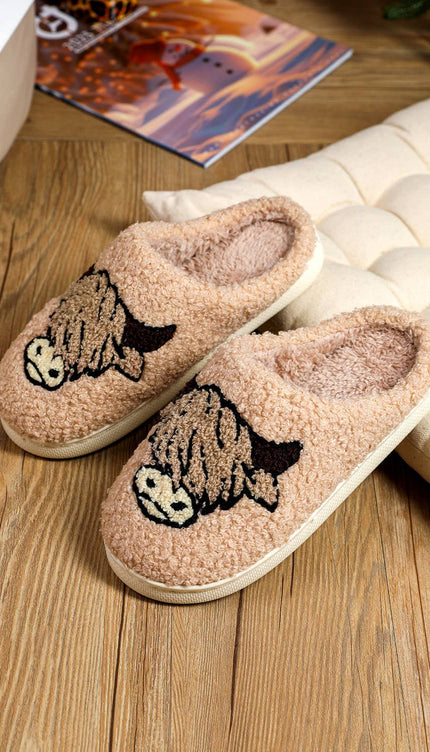 Highland Cow Plush Slippers