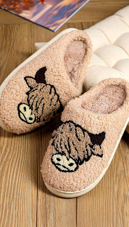 Highland Cow Plush Slippers - Parchment / (US 6)37