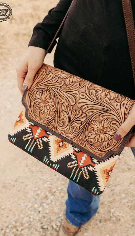 HORSESHOE BAY CROSSBODY BAG
