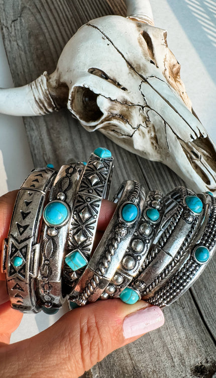 Western Metal Stretch Bangle Bracelet - 4 - OVAL